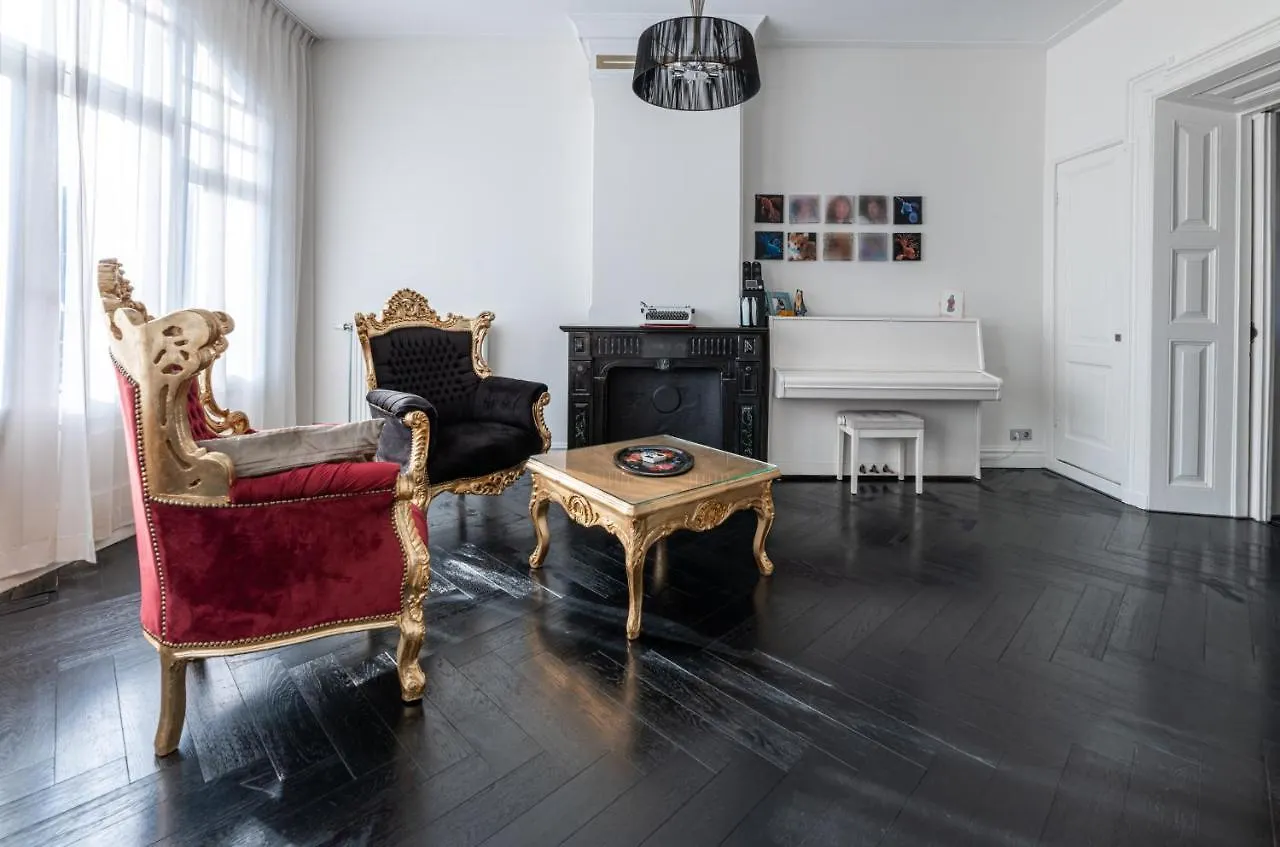 Sezane'S Lodges Amsterdam Netherlands
